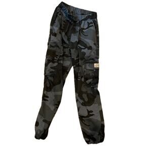 In. 1980 IN this wonderful world Gray Camo Cargo Jogger Mens XS